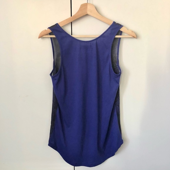 Blue Mesh Tank Top With a Pattern - Picture 2 of 3